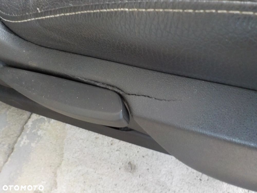 OPEL ASTRA J GTC FOTELE KANAPA BOCZKI PODŁOKIETNIK - 7