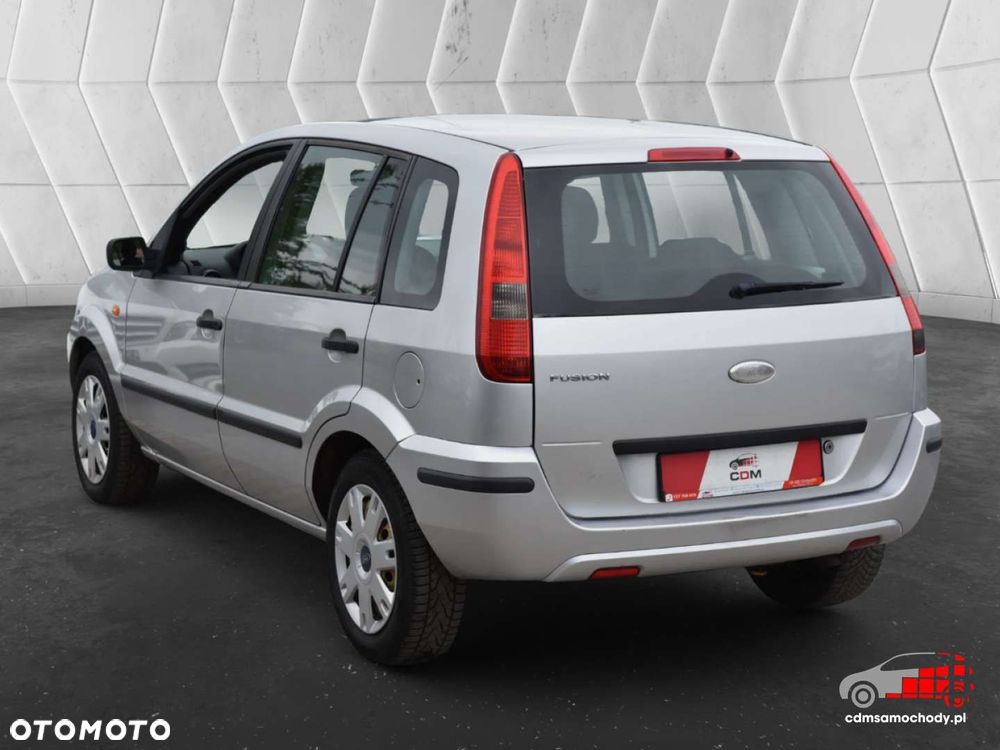 Ford Fusion - 8
