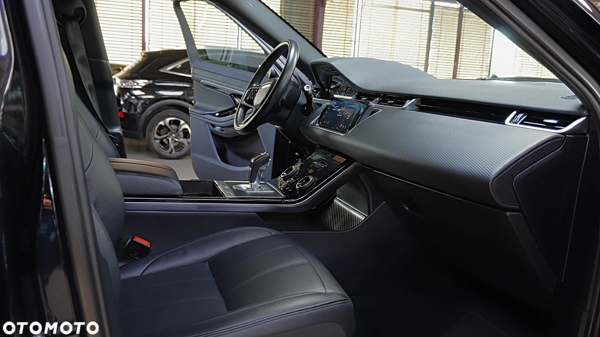 Land Rover Range Rover Evoque - 15