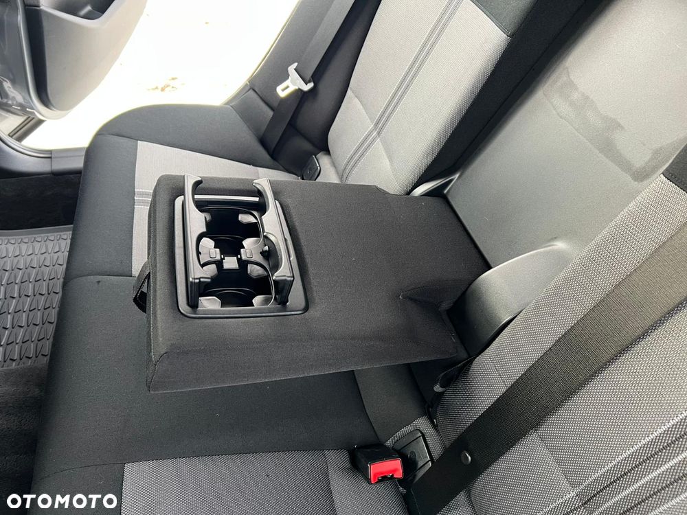 BMW X1 xDrive18d xLine - 16