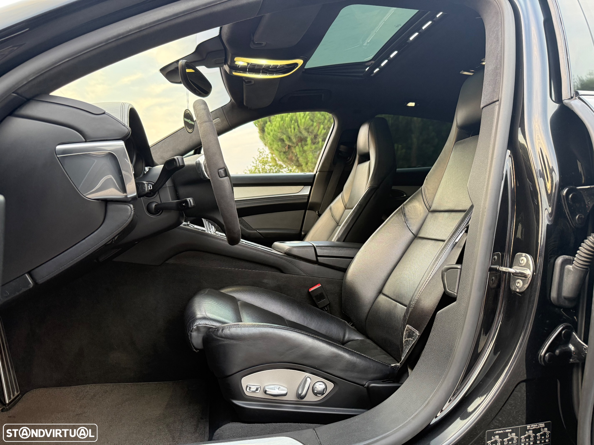 Porsche Panamera Turbo PDK - 10