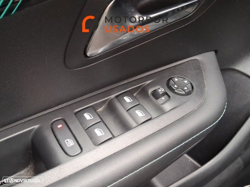 Peugeot 208 1.2 PureTech Allure EAT8 - 14