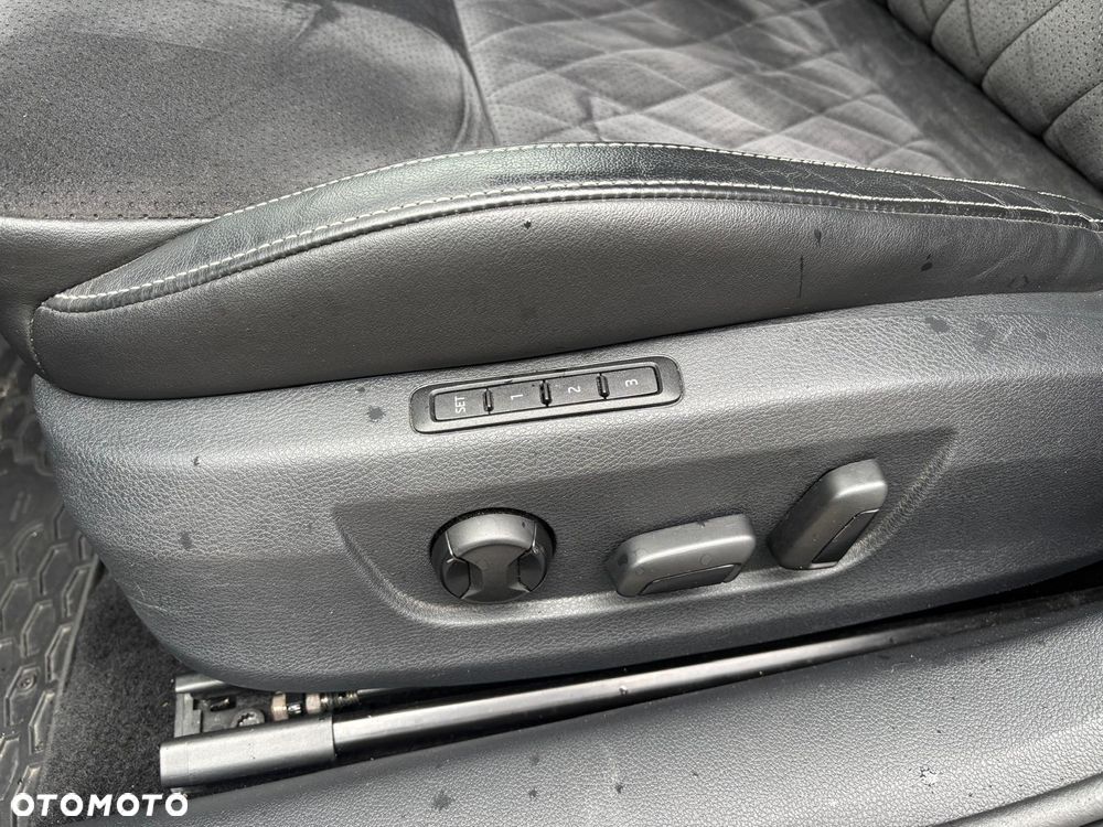 Skoda Superb 2.0 TDI 4x4 DSG SportLine - 14