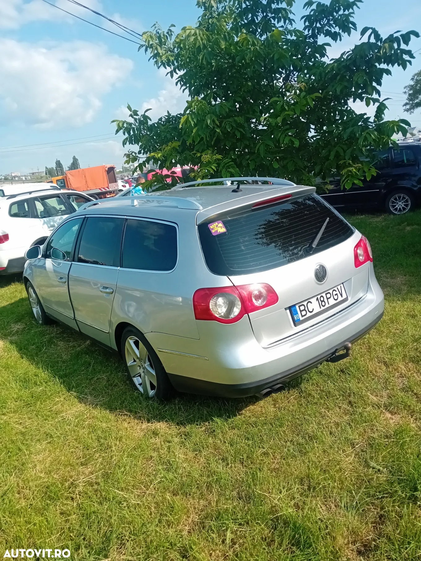 Volkswagen Passat - 2