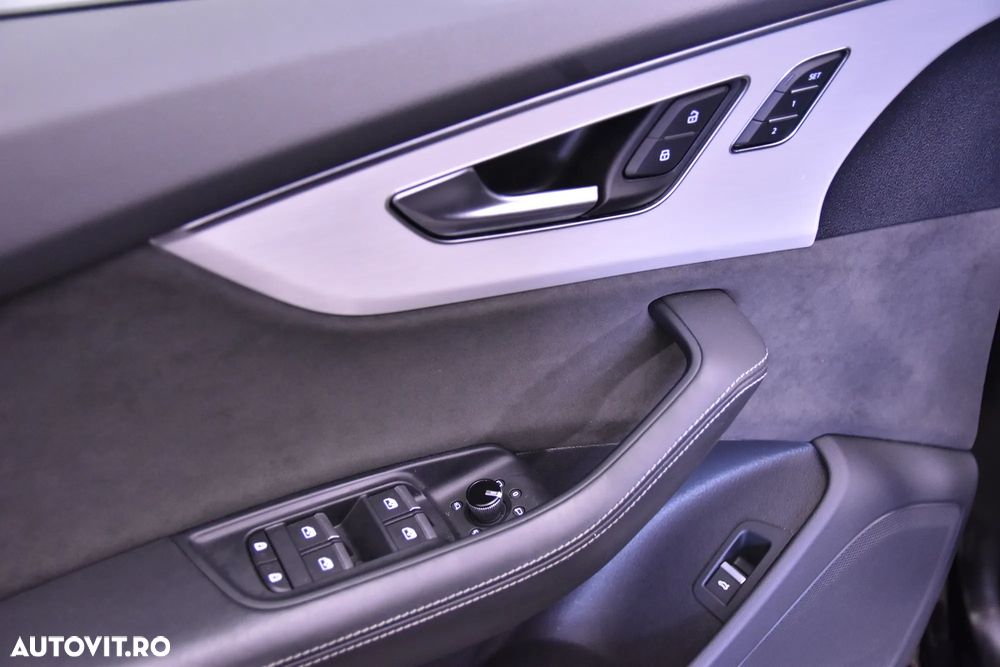 Audi Q8 SUV TFSI quattro 250 kW tiptronic S line business - 14