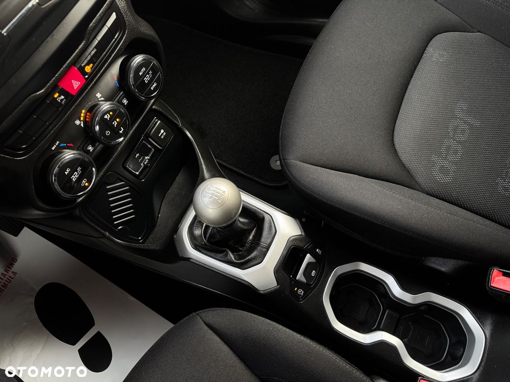 Jeep Renegade 1.4 MultiAir Longitude - 28