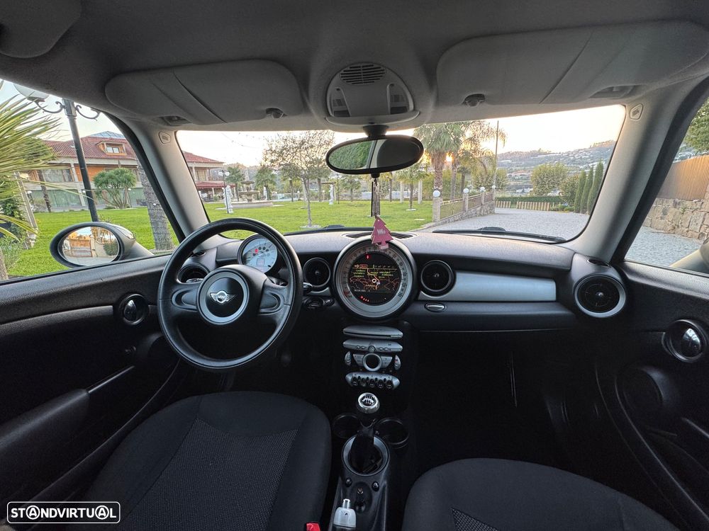 MINI Clubman Cooper D - 18