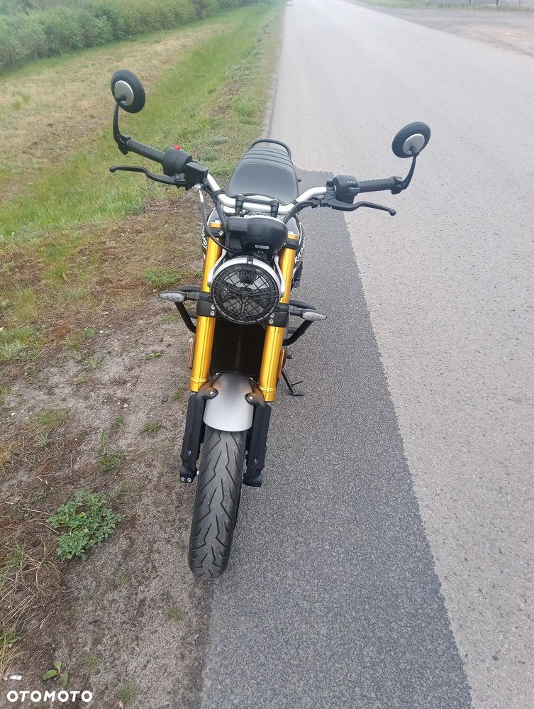 Triumph Inny - 4