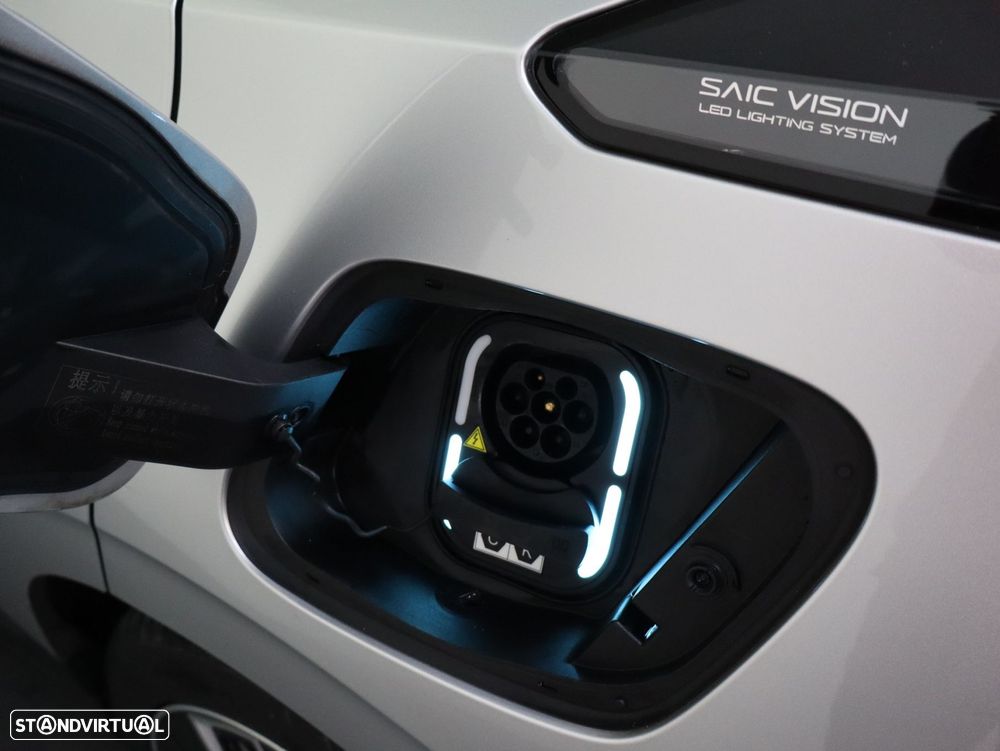 MG MG4 64 kWh Luxury - 23