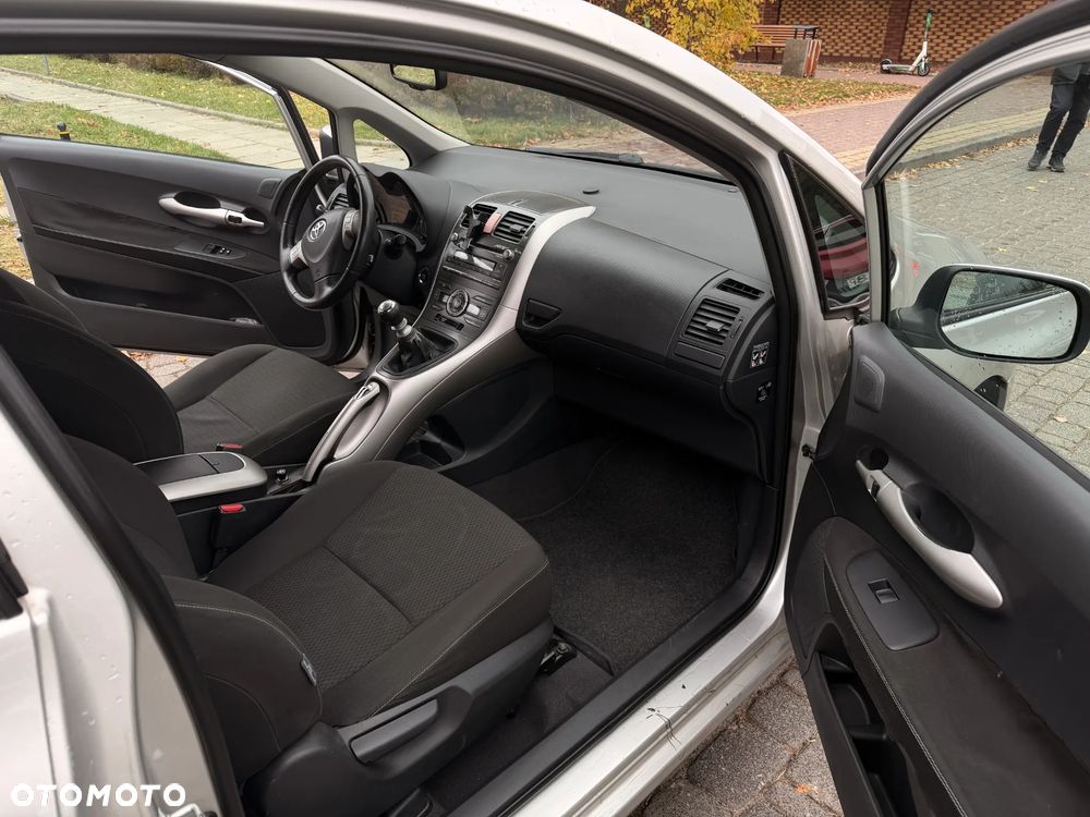Toyota Auris - 4