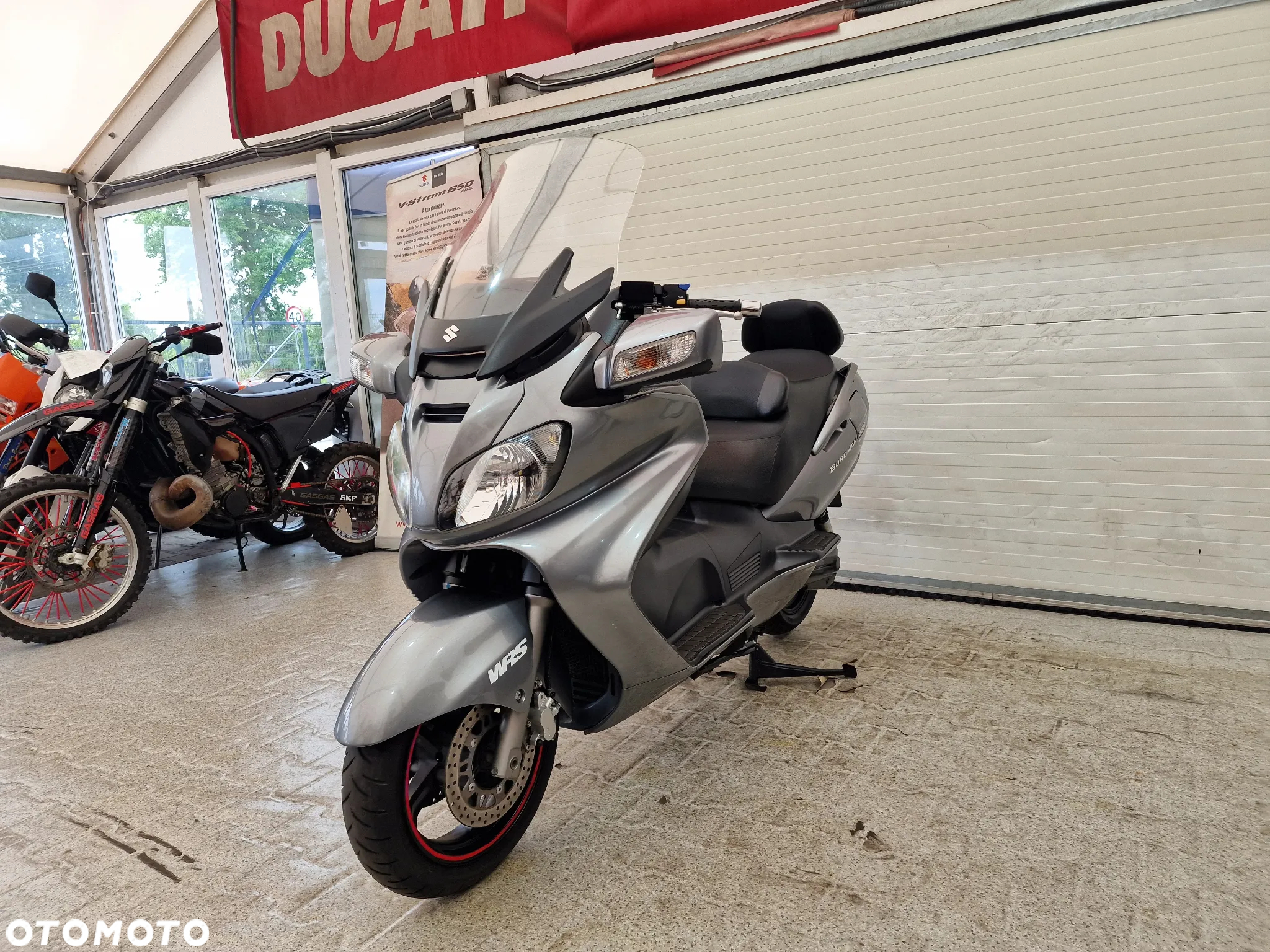 Suzuki Burgman - 17
