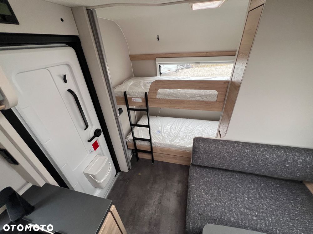 Dethleffs Camper 530 FSK - 11