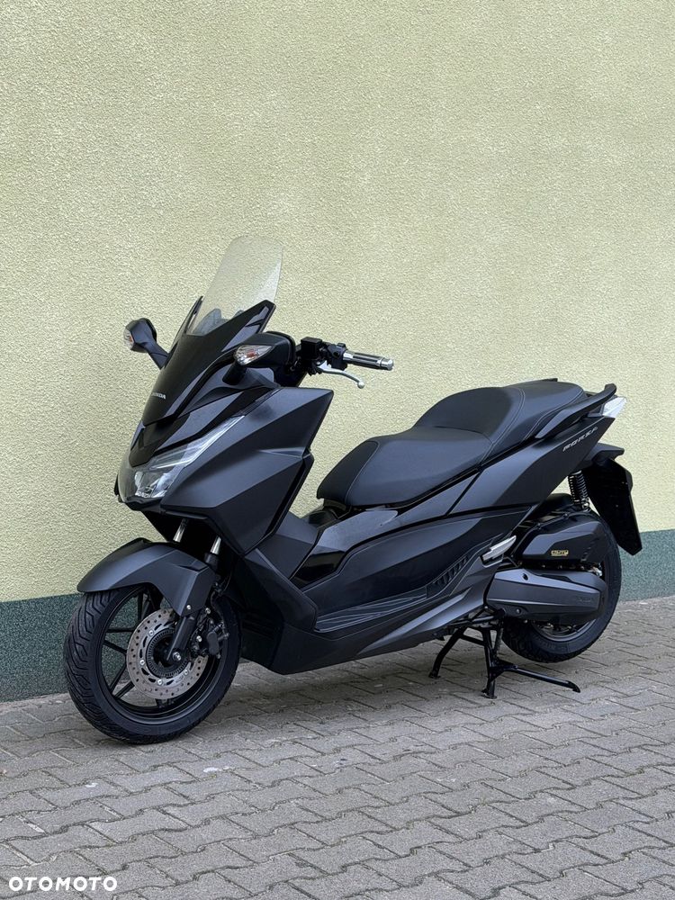 Honda NSS - 28