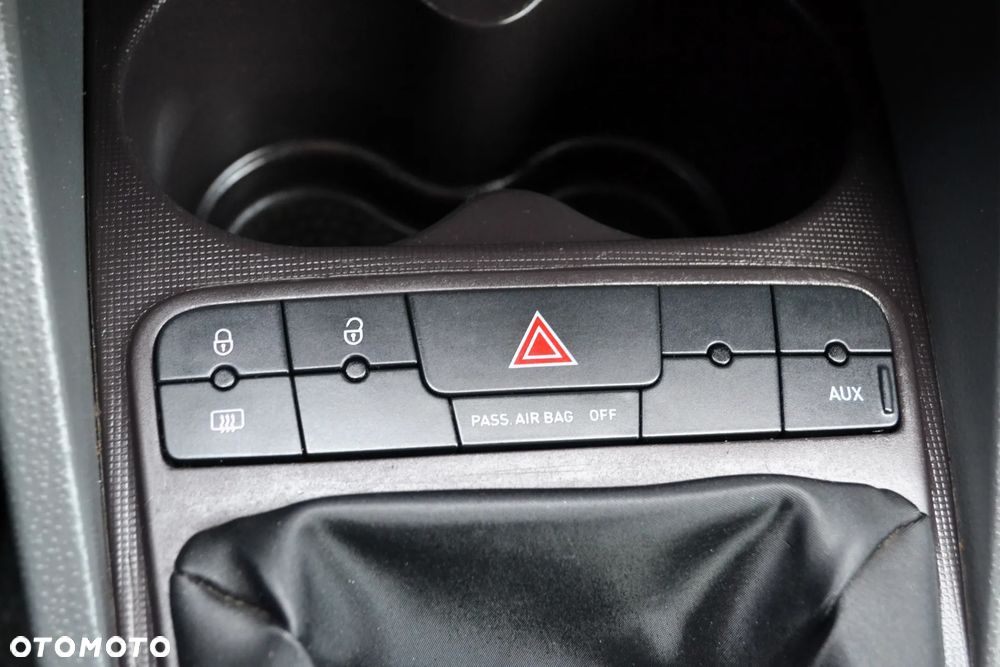 Seat Ibiza SC 1.9 TDI DPF Sport - 22