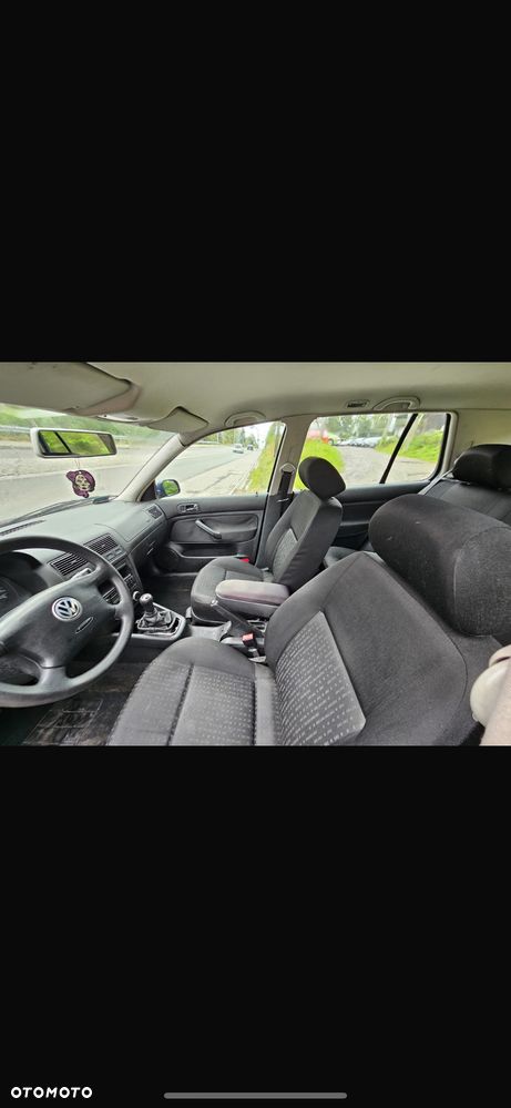 Volkswagen Golf - 5