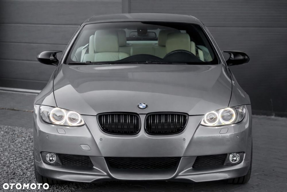 BMW Seria 3 325i - 3