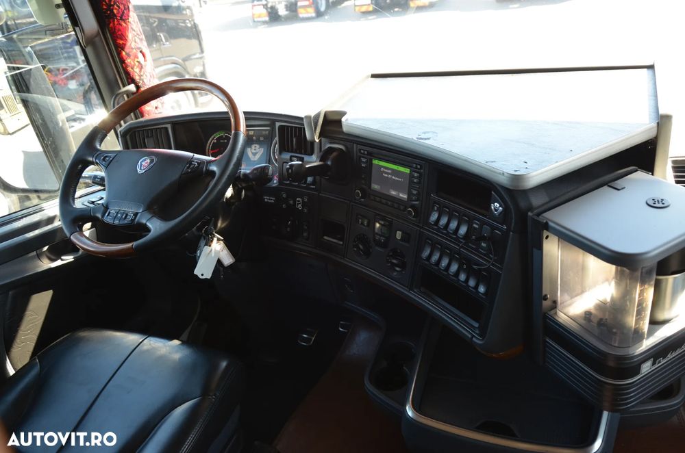 Scania R 520 / V8 / 6x2 PUSHER / SIODŁO PNEUMATYCZNIE REGULOWANE / TOPLINE / FULL AIR / SKÓRA / KLIMA P. / LED / ACC / WAGA / 5628 - 26