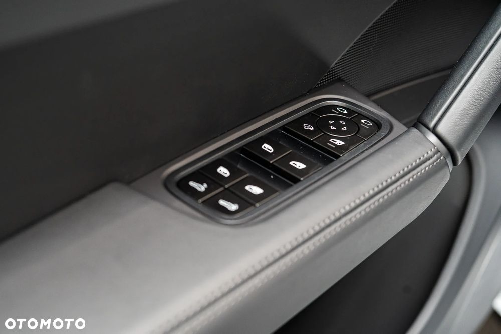 Porsche Cayenne Black Edition - 16