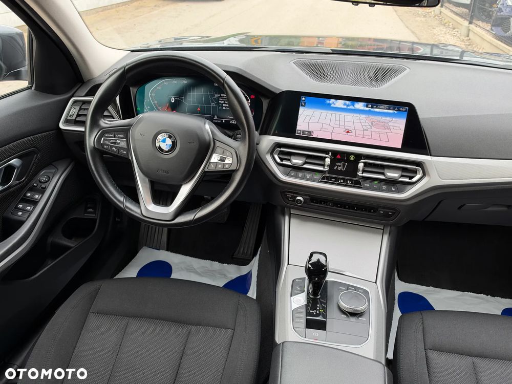 BMW Seria 3 318i Advantage - 8