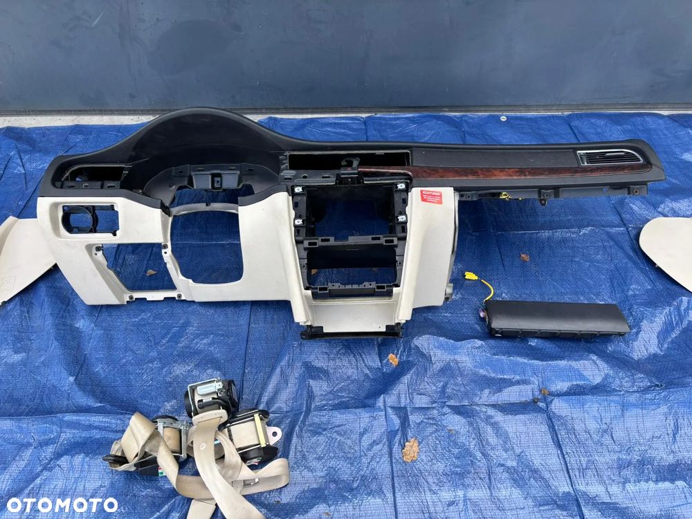 Skoda Superb II deska rozdzielcza konsola europa napinacze airbag - 2