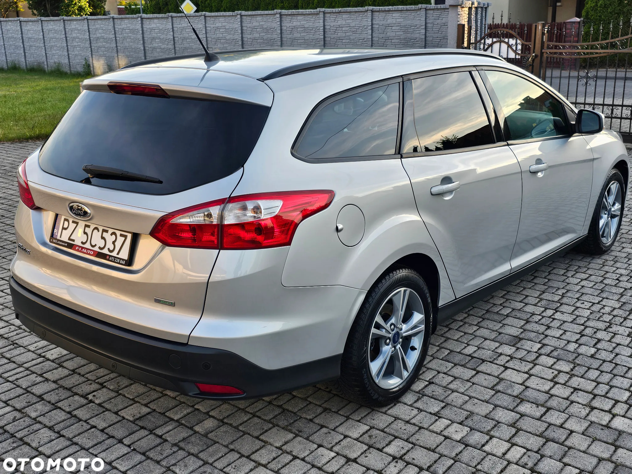 Ford Focus Turnier 1.0 EcoBoost Start-Stopp-System Business Edition - 13