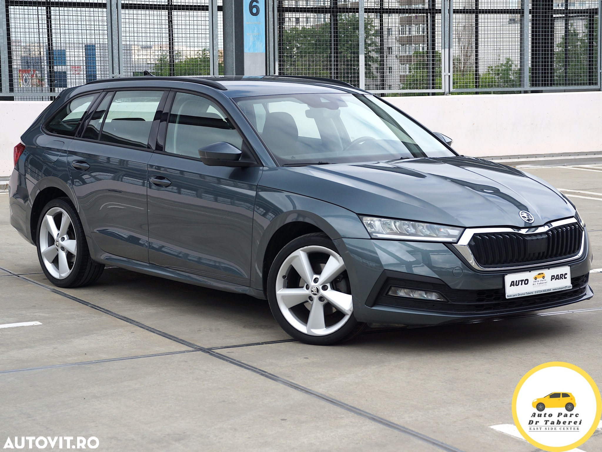 Skoda Octavia Combi Diesel 2.0 TDI DSG Style - 4