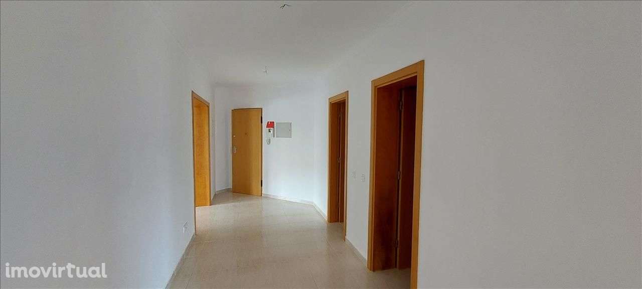 Apartamento em zona central da Azambuja - Grande imagem: 2/17