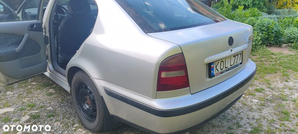 Skoda Octavia 1.8T Elegance - 16