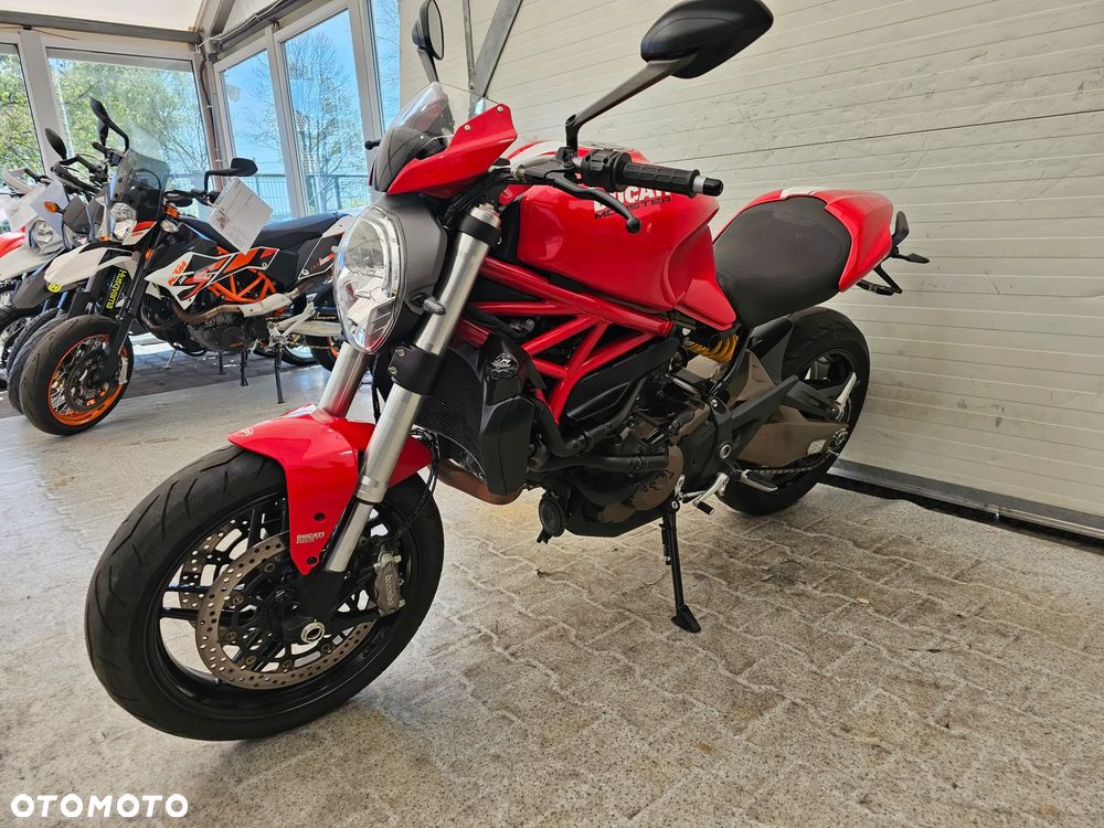 Ducati Monster - 11