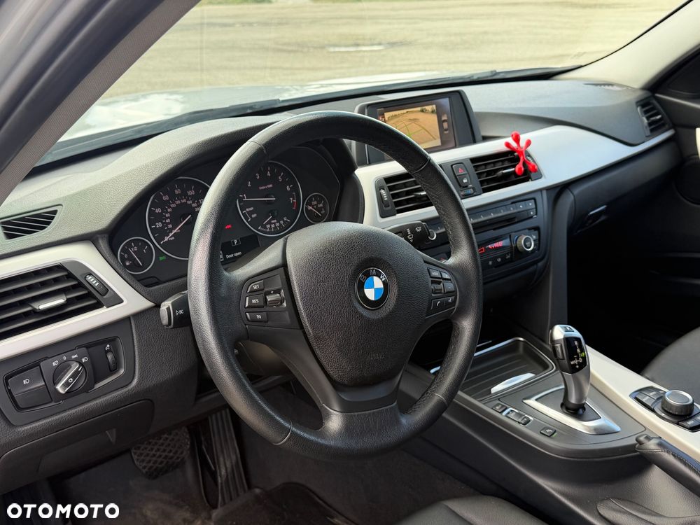 BMW Seria 3 - 12