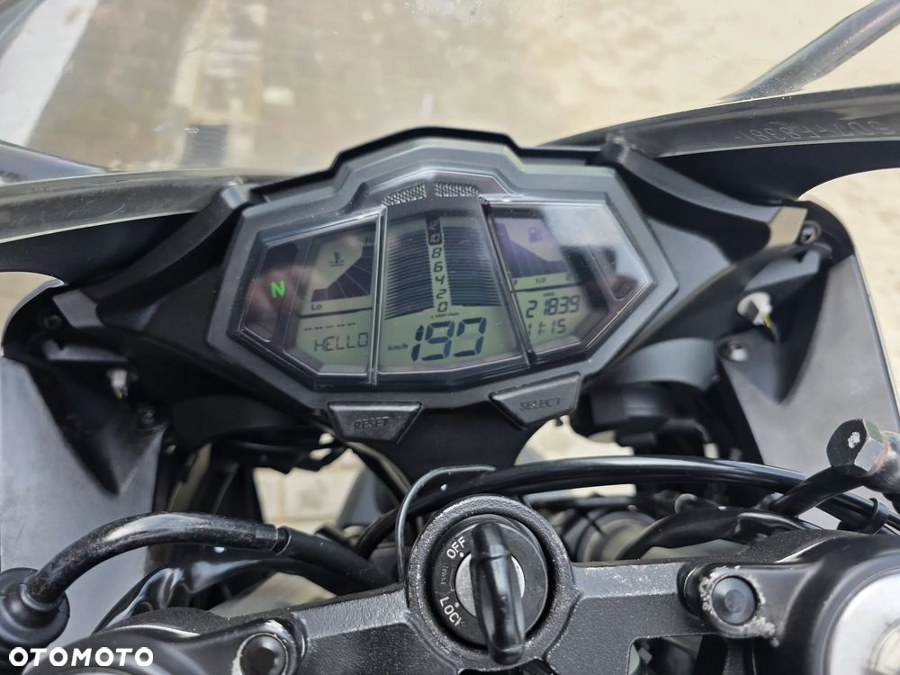 Yamaha YZF - 7