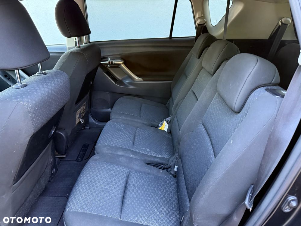 Toyota Verso Diesel Executive - 18