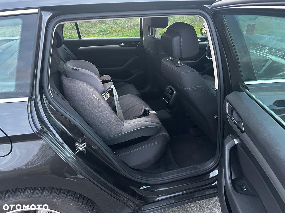 Volkswagen Passat Variant ver-variant-1-6-tdi-scr-dsg-business - 13