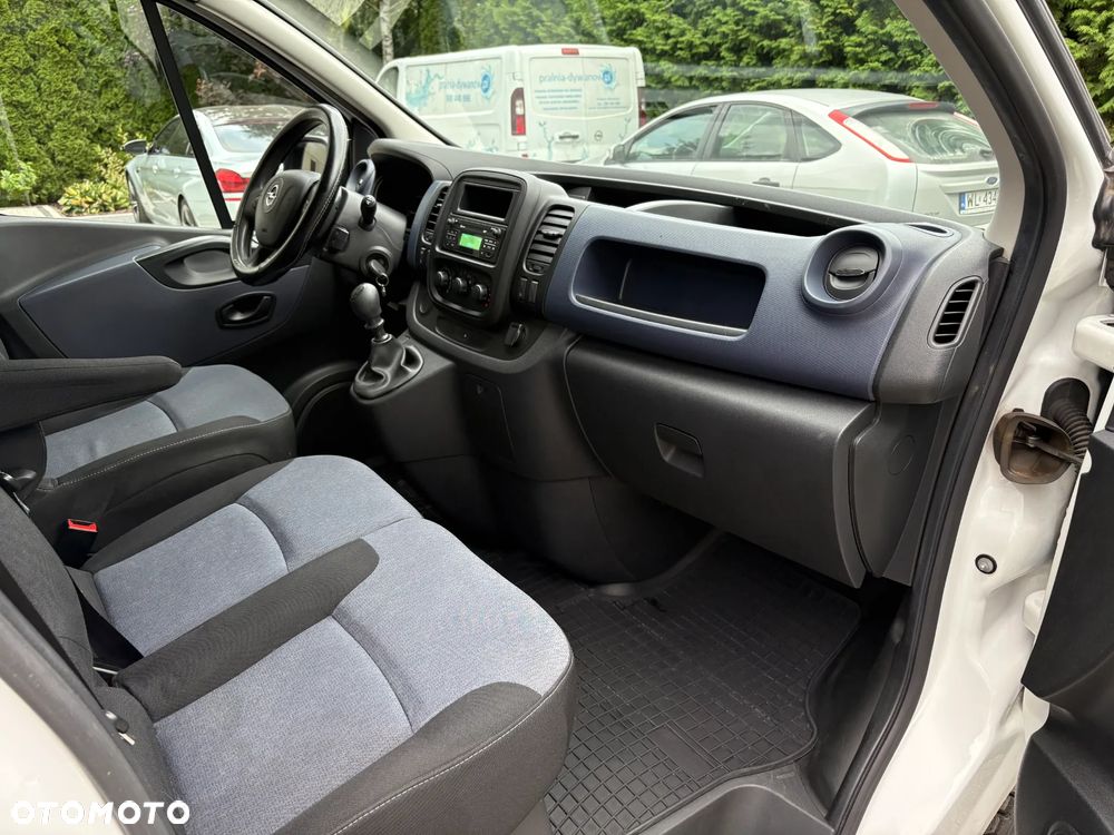 Opel Vivaro - 8
