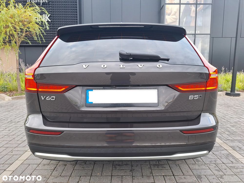 Volvo V60 Cross Country Ultimate B5 B AWD - 9