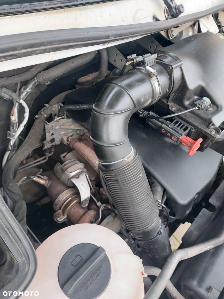 Mercedes-Benz Sprinter - 14