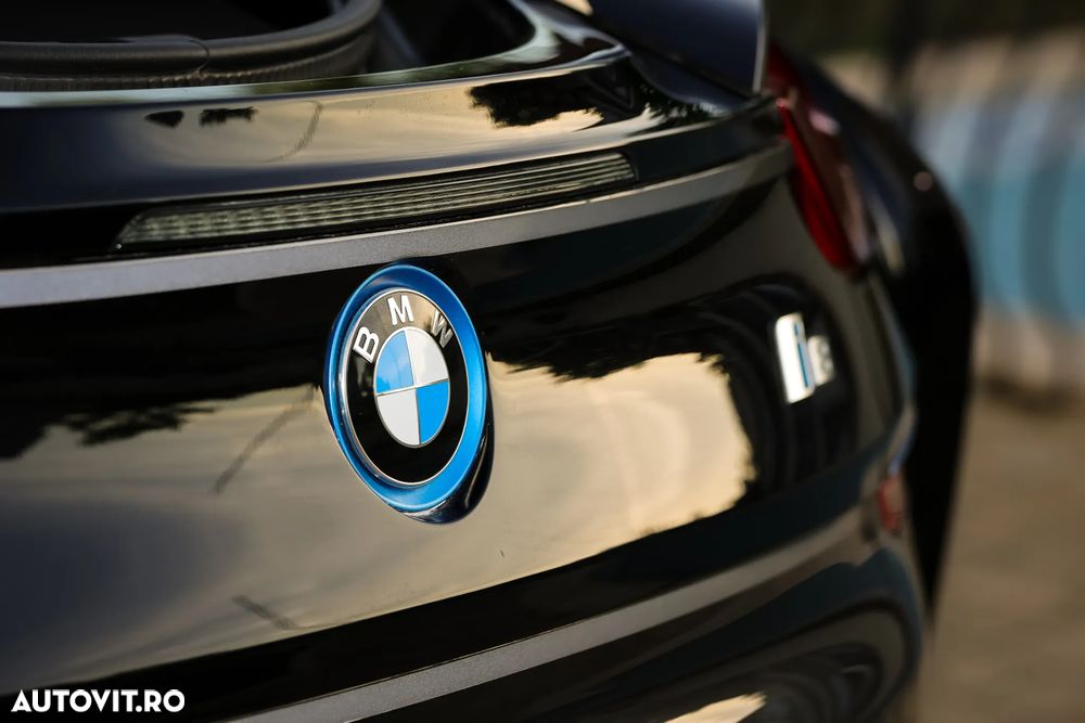 BMW i8 Pure Impulse - 4