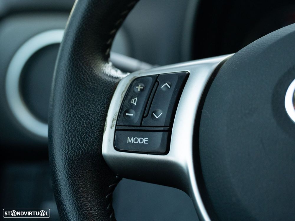 Toyota Yaris 1.33 VVT-i Comfort+P.Style - 24