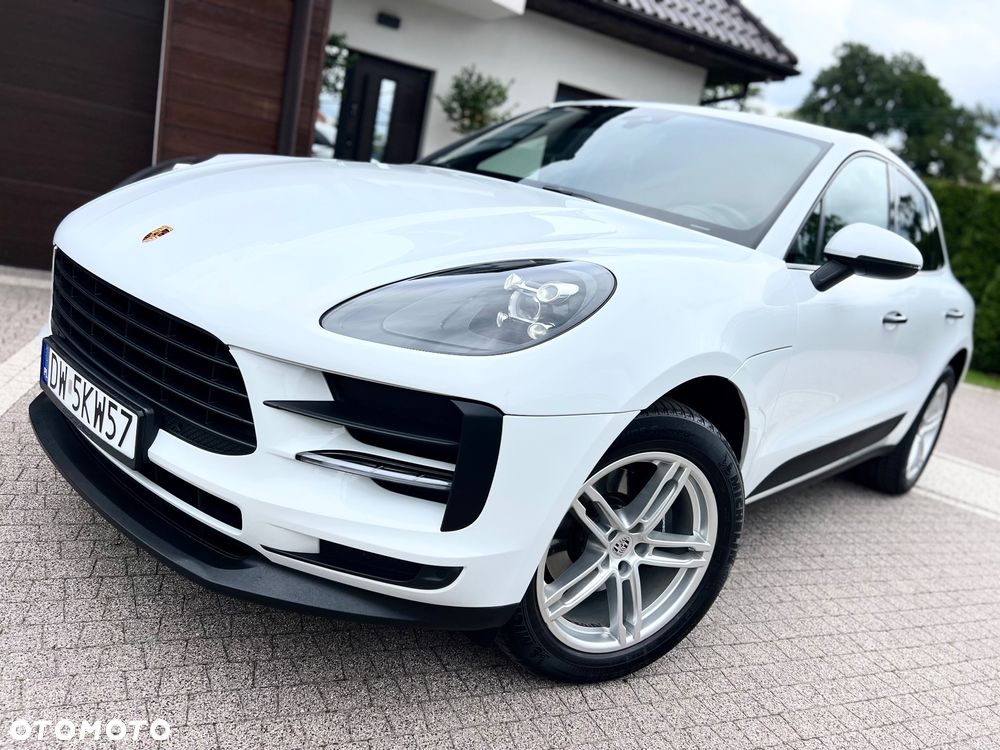 Porsche Macan - 1