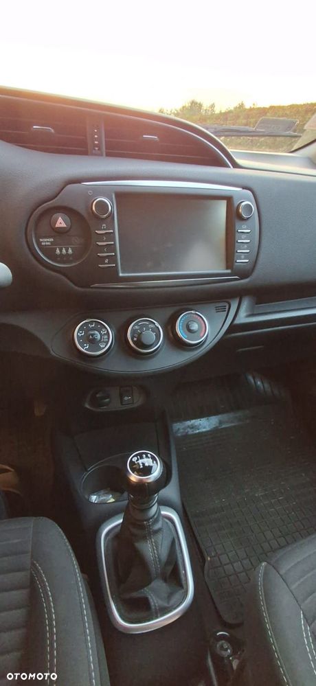 Toyota Yaris 1.5 Selection - 11