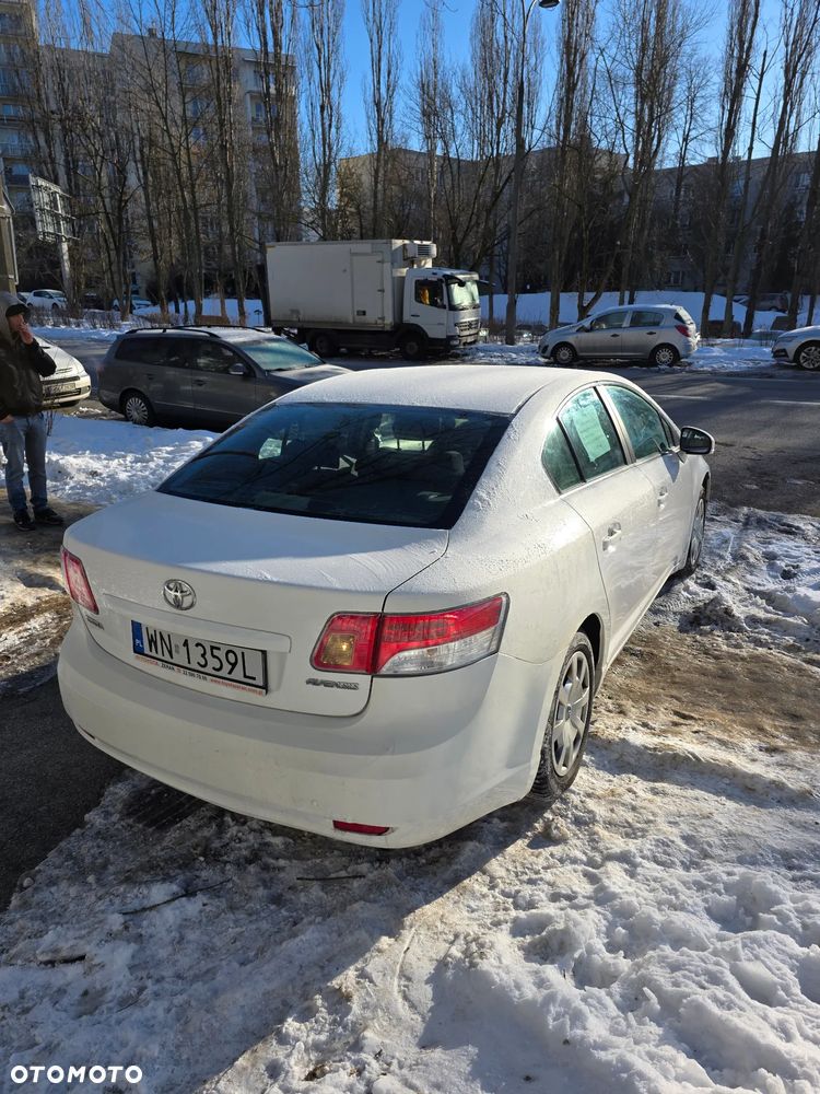 Toyota Avensis 1.8 Luna - 5