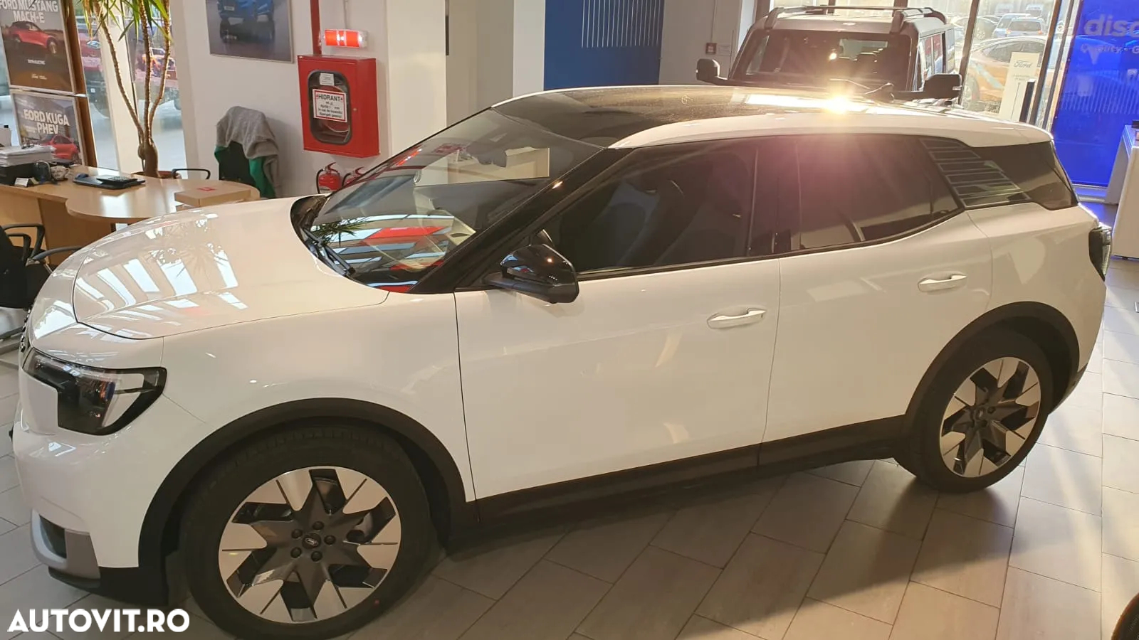 Ford Explorer RWD 77 kWh Extended Range Premium - 19