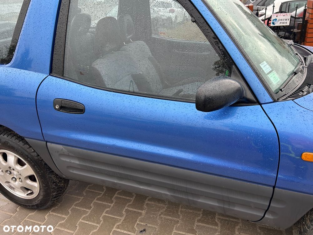 Toyota RAV4 - 10