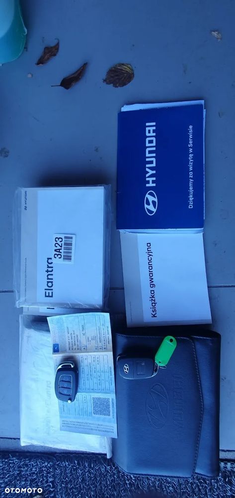 Hyundai Elantra 1.6 Classic + - 22