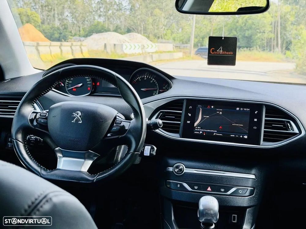 Peugeot 308 SW 1.5 BlueHDi Allure - 16