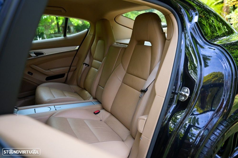 Porsche Panamera S Hybrid J19 - 47
