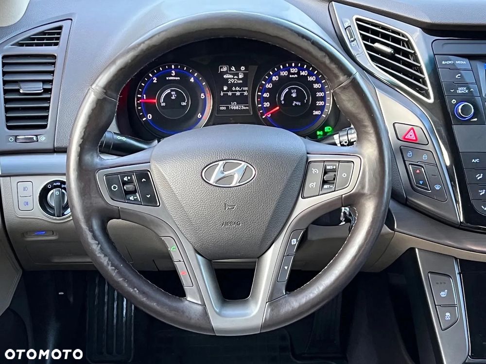 Hyundai i40 1.7 CRDi BlueDrive Premium - 18