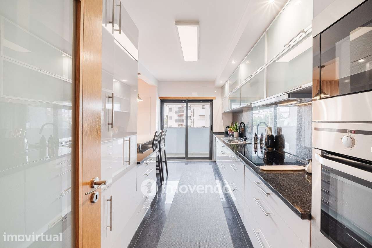 Apartamento T2 moderno, com garagem, em Carnaxide - Grande imagem: 4/49