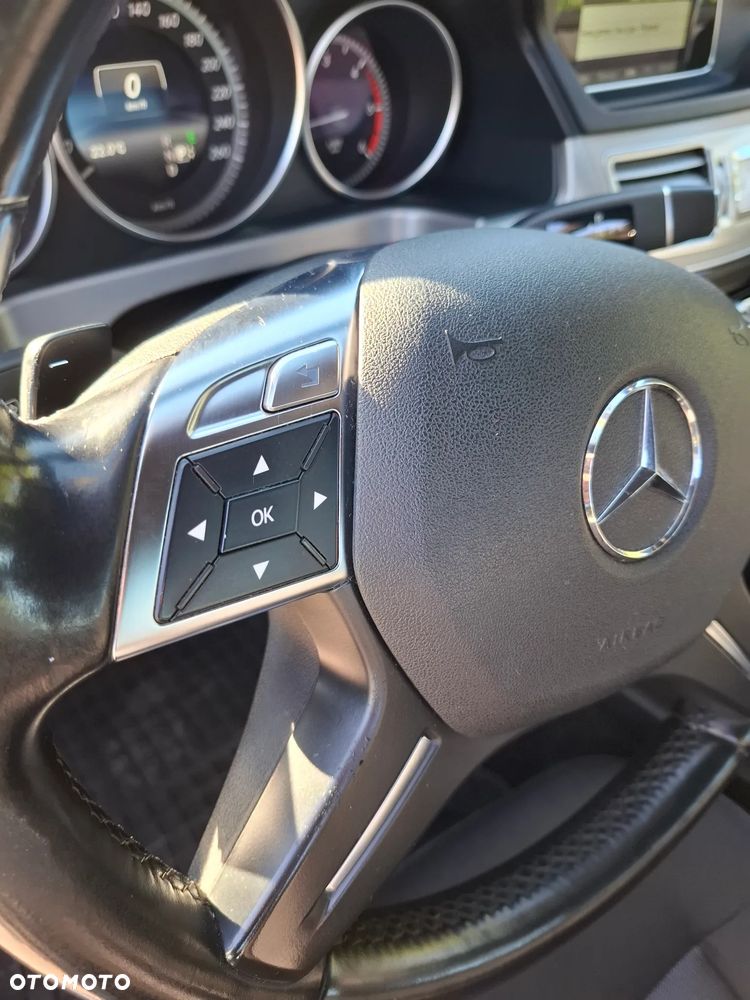 Mercedes-Benz Klasa E 220 BlueTEC 9G-TRONIC Elegance - 14