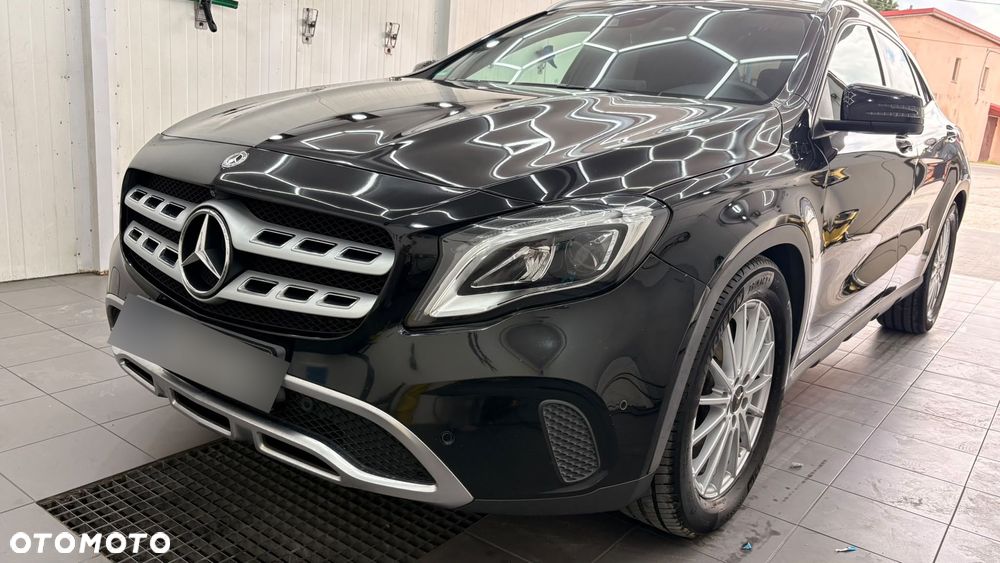 Mercedes-Benz GLA 220 d 4-Matic - 15
